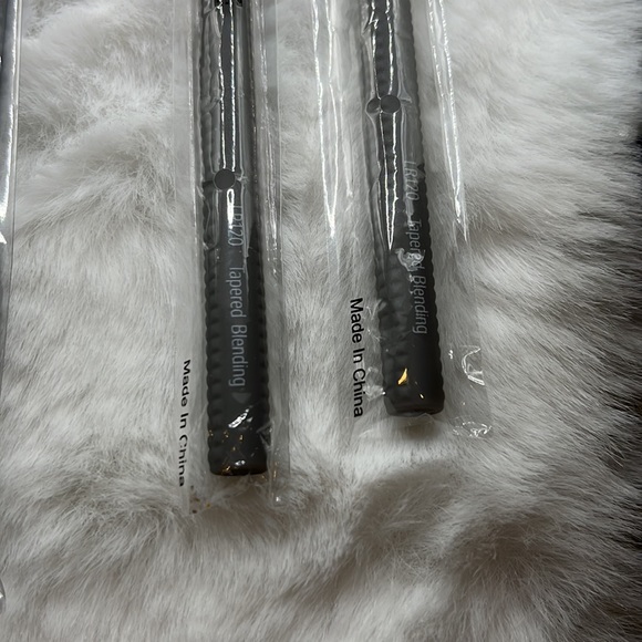 NEW Laruce Complexion and Eye Brush Set with Cup - Picture 5 of 7